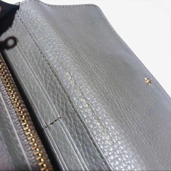Marc by Marc Jacobs - Grey Wallet - Picture 5 of 6